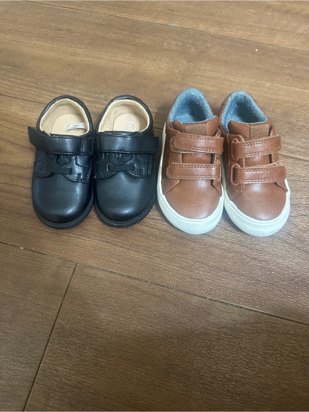 Boy Toddler sneakers / dress shoes